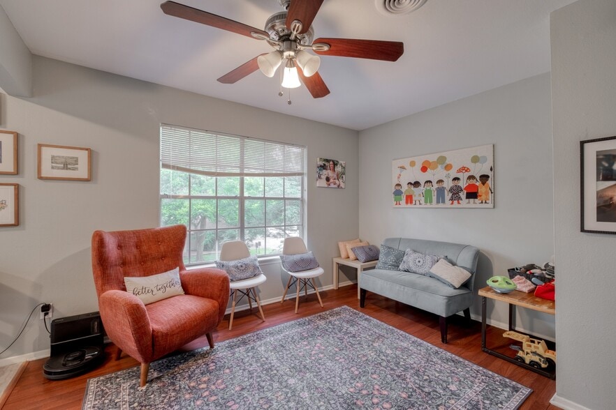 More Photos Of 13803 Ann Pl, Austin Office For Sale