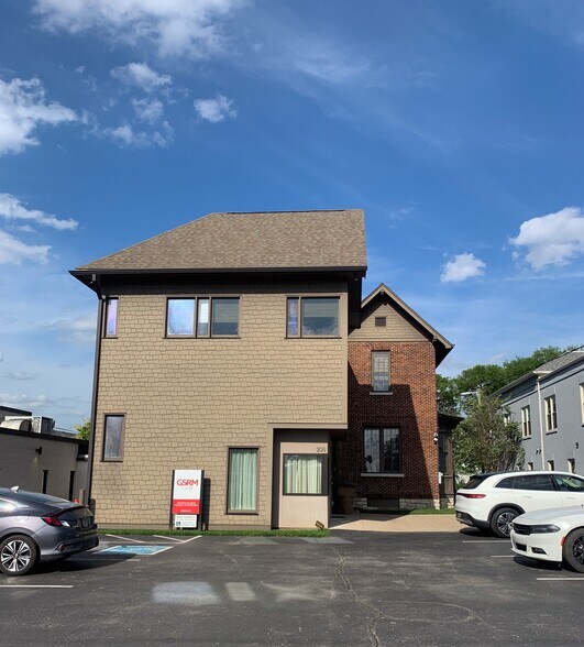 More Photos Of 205 23rd Ave N, Nashville Office For Sale