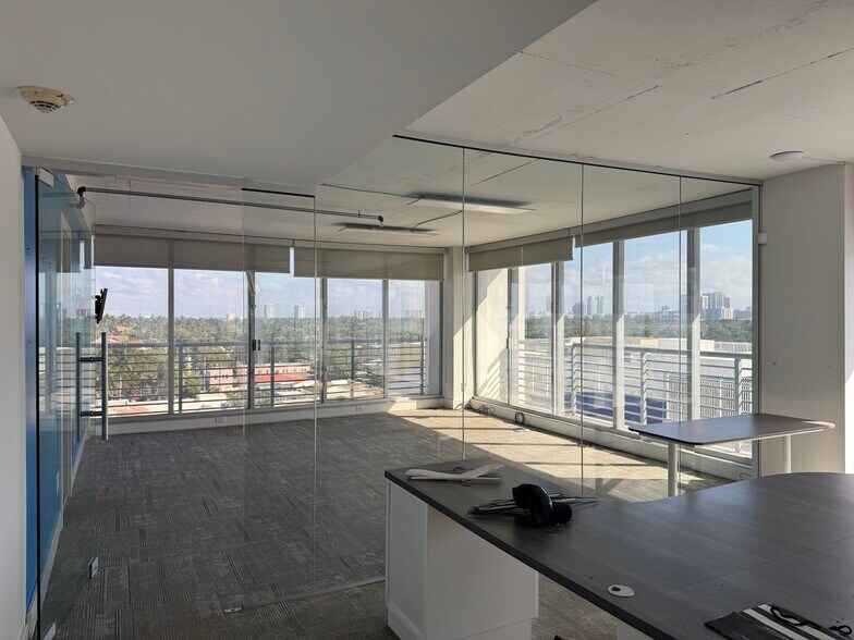 More Photos Of 1720 Harrison St, Hollywood Office Residential For Sale