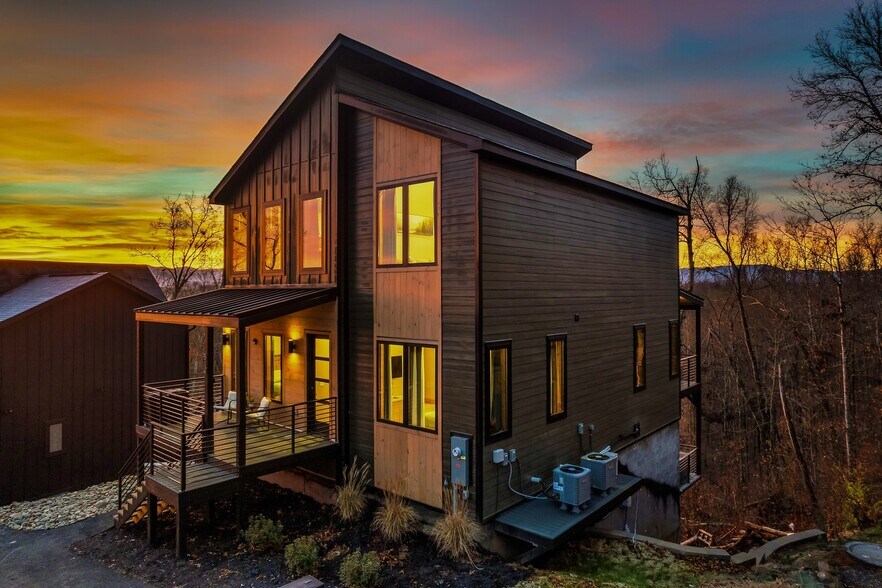 More Photos Of 514 New Venture Wy, Sevierville Hospitality For Sale
