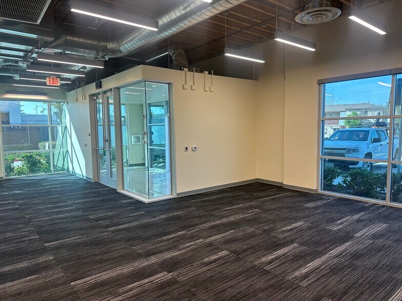 More Photos Of 126 E Oris St, Compton Distribution For Lease