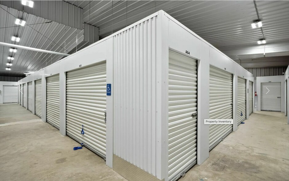 More Photos Of 2209 Richard St, Abbeville Self Storage For Sale