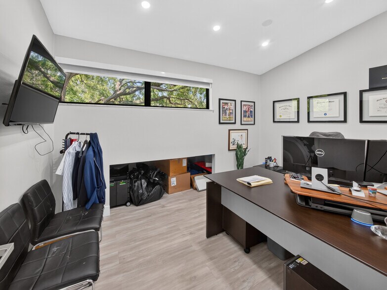 More Photos Of 10717 Sw 104th St, Miami Office For Sale
