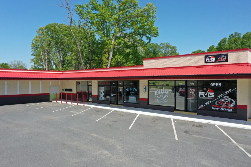 More Photos Of 490-500 Church St, Concord Storefront For Lease