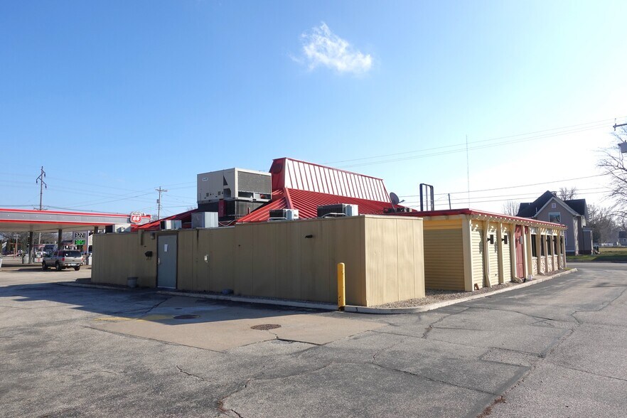 More Photos Of 1555 E Main St, Galesburg Fast Food For Lease