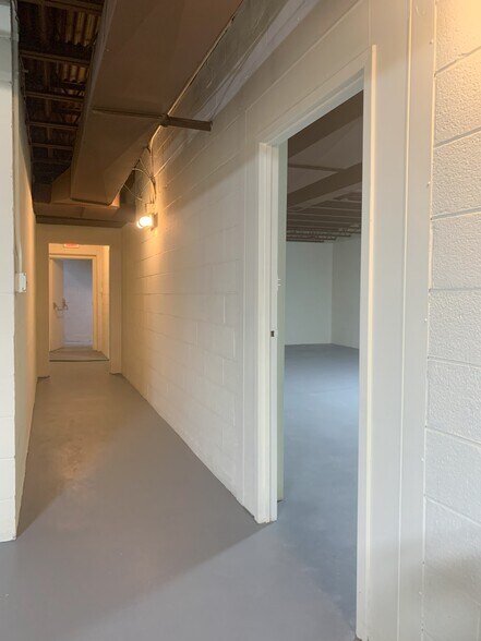 More Photos Of 5810-5814 Seminary Rd, Alexandria Freestanding For Lease