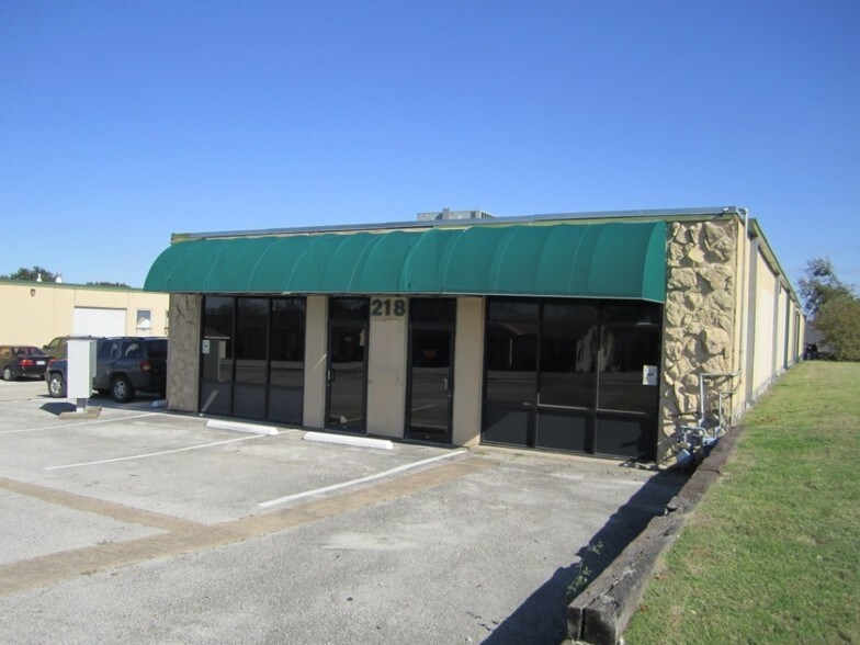 More Photos Of 222 Church St, DeSoto Unknown For Lease