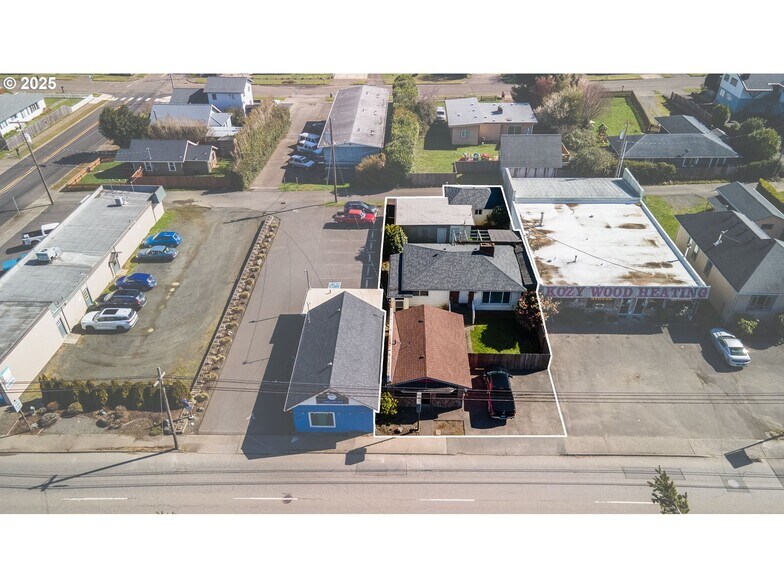 More Photos Of 2235 Broadway Ave, North Bend General Retail For Sale