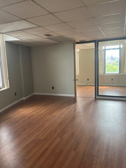 More Photos Of 219 Westchester Ave, Port Chester Office For Lease