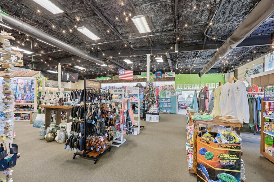 More Photos Of 14319 Ocean Hwy, Pawleys Island General Retail For Sale