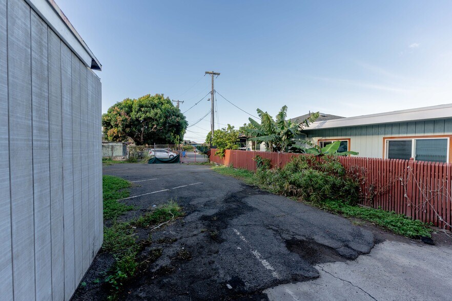 More Photos Of 98-391 Kamehameha Hwy, Aiea Auto Repair For Lease
