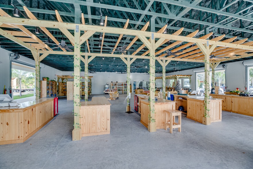 More Photos Of 3700 9th St SW, Vero Beach Restaurant For Sale