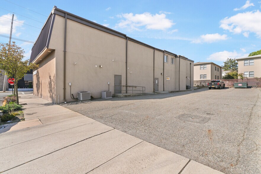 More Photos Of 301 Hoboken Rd, Carlstadt Storefront Retail Office For Sale