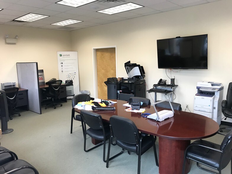 More Photos Of 110 Pipemakers Cir, Pooler Office For Lease