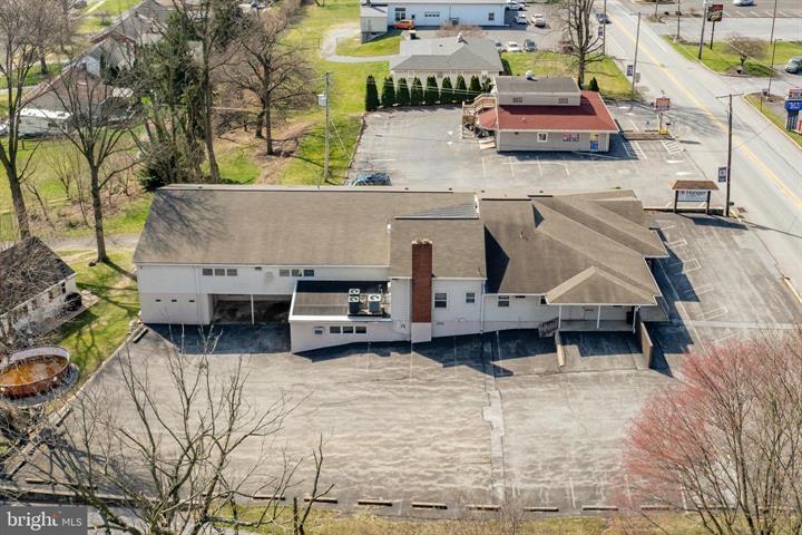 More Photos Of 915 N Hanover St, Elizabethtown Medical For Sale