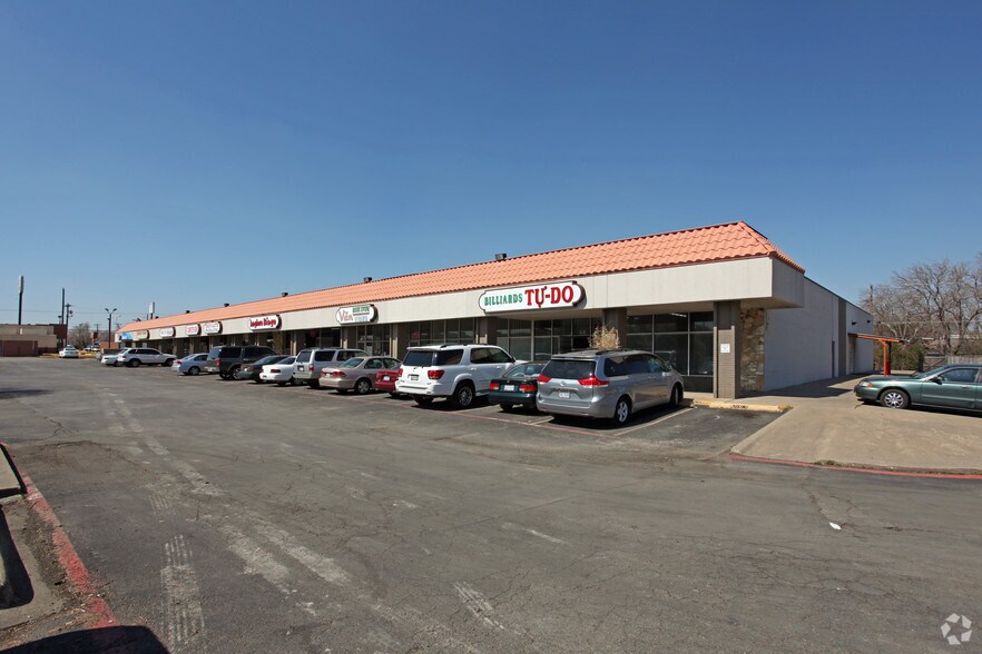 More Photos Of 4413-4425 W Walnut St, Garland Unknown For Lease