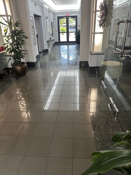More Photos Of 2121 SW 3rd Ave, Miami Office For Lease