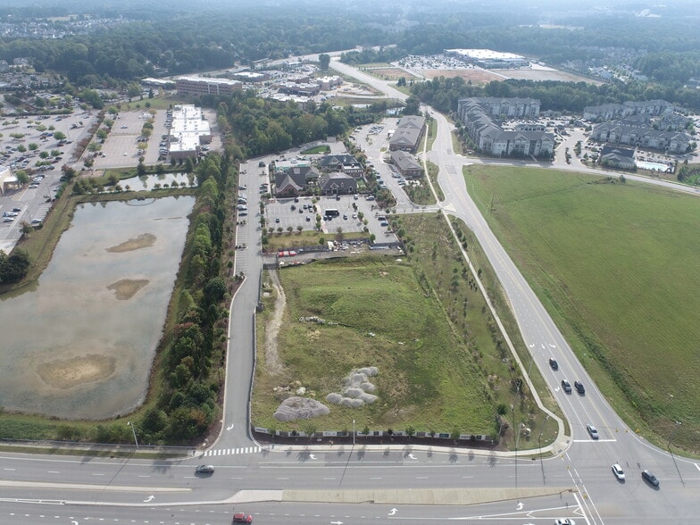 More Photos Of 2071 Ralph Stephens Rd, Holly Springs Medical For Lease