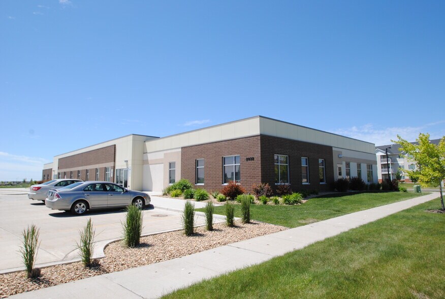 More Photos Of 2632 47th St S, Fargo Office For Lease