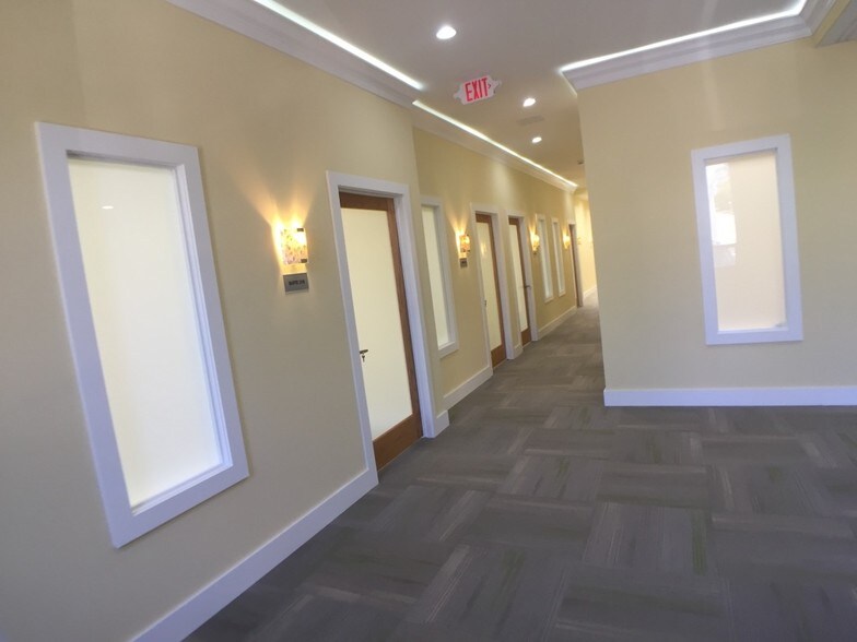 More Photos Of 677 Craig Rd, Creve Coeur Office For Lease