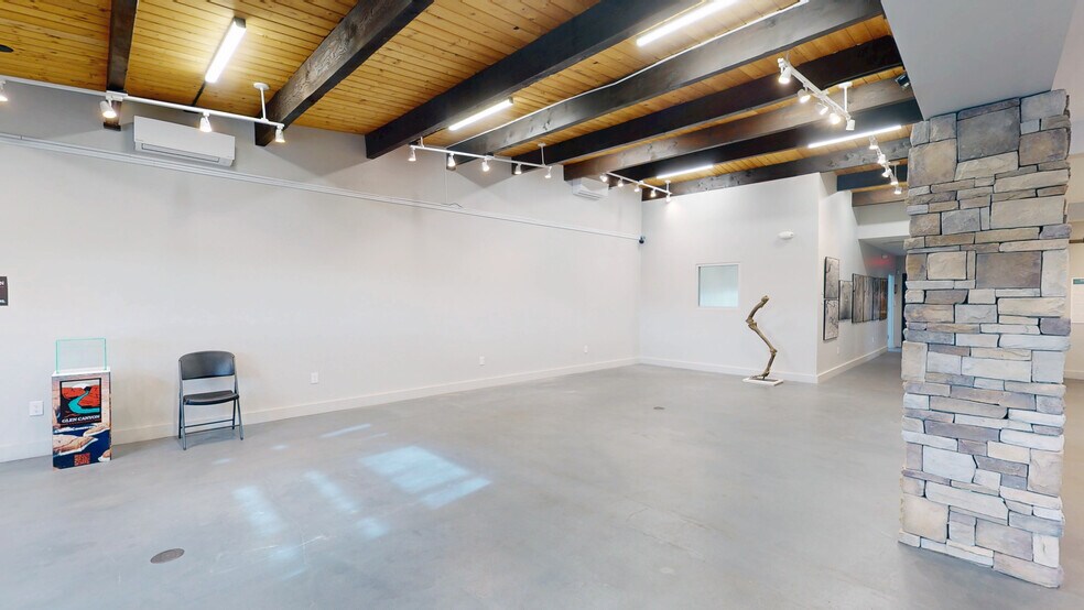 More Photos Of 6 N Lake Powell Blvd, Page Freestanding For Sale