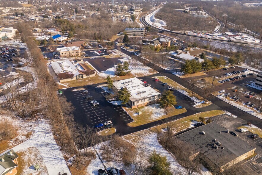 More Photos Of 1569 Medical Dr, Pottstown Office For Sale