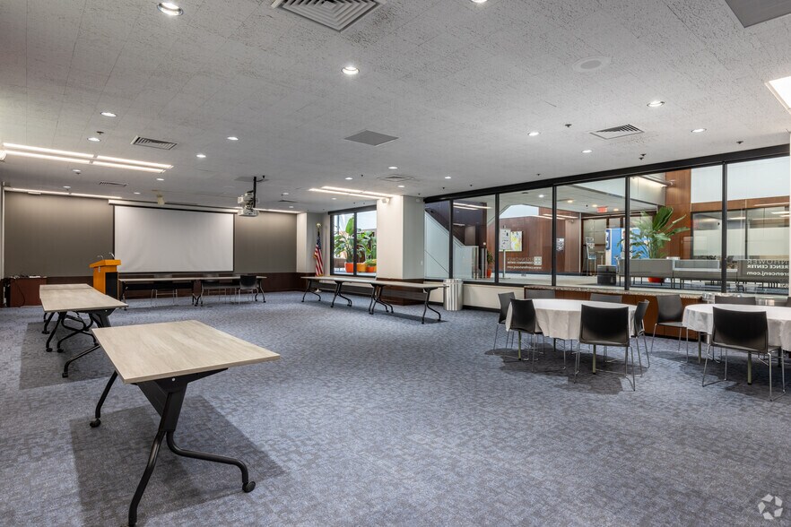 More Photos Of 290 W Mount Pleasant Ave, Livingston Coworking Space