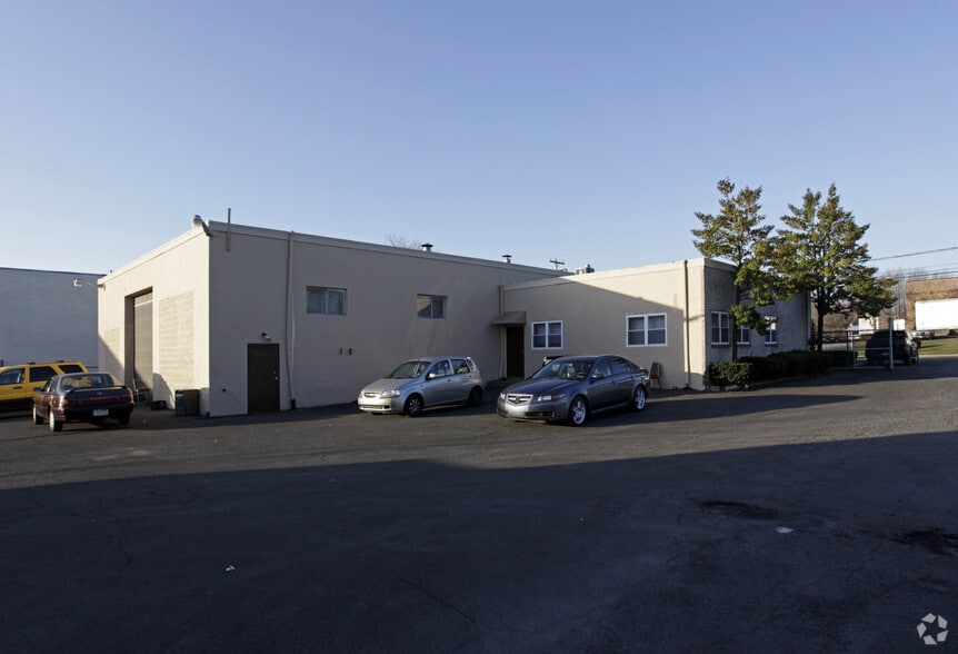 More Photos Of 1405 Bridgewater Rd, Bensalem Warehouse For Lease