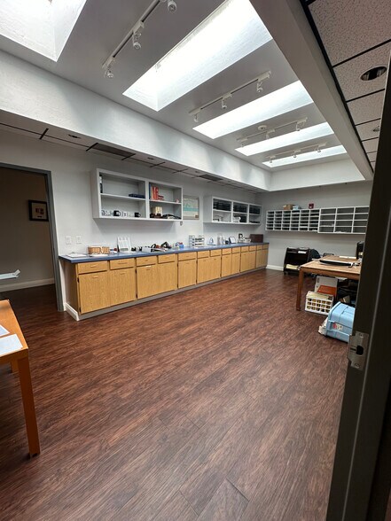 More Photos Of 2505 N Central Ave, Phoenix Office For Sale