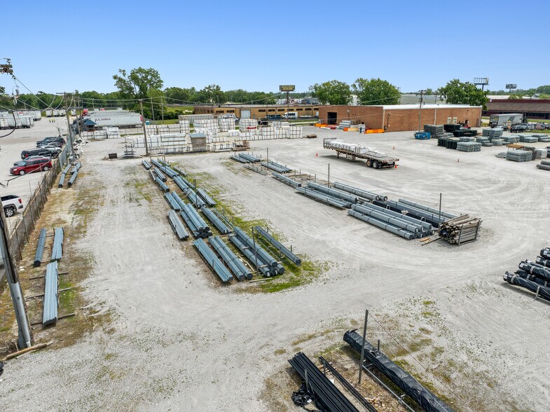 More Photos Of 2950 W 167th St, Markham Warehouse For Lease