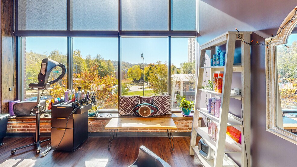 More Photos Of 124 College St, Asheville Office Residential For Sale