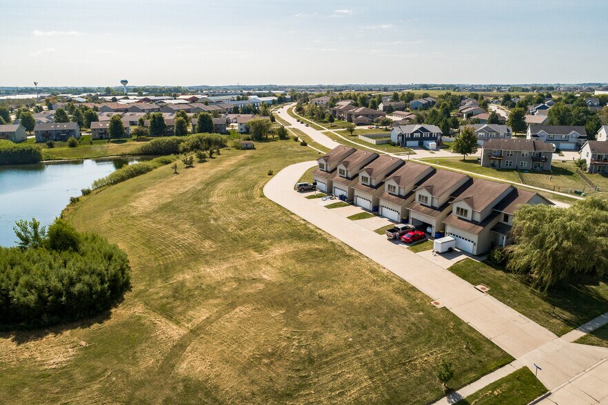 More Photos Of 1591-1608 Ponds Edge Ct, North Liberty Specialty For Sale