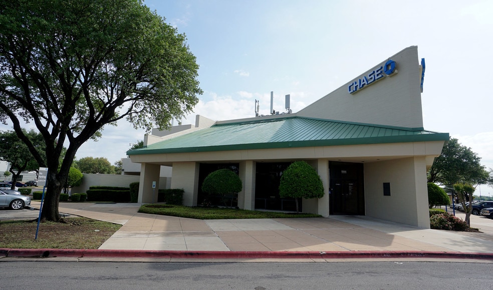 More Photos Of 1111 N Interstate 35, Round Rock Office For Lease