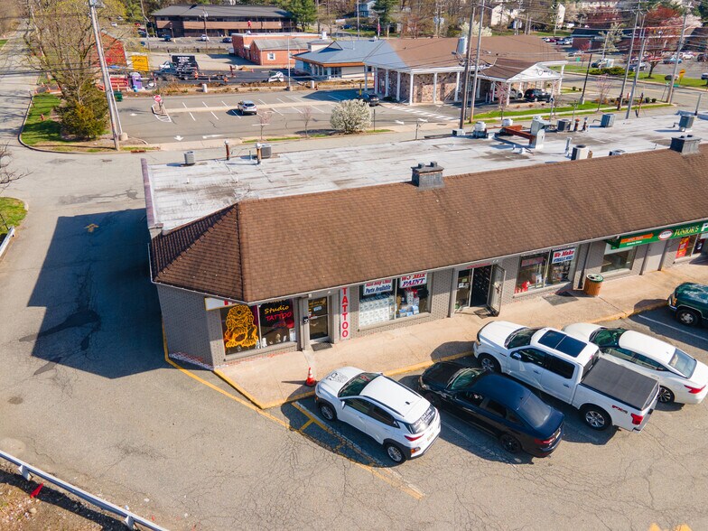 More Photos Of 400 Ramapo Valley Rd, Oakland Freestanding For Lease