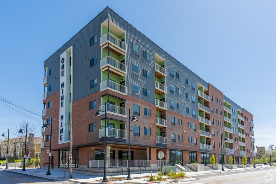 More Photos Of 1901 Vine St, Kansas City Multifamily For Sale