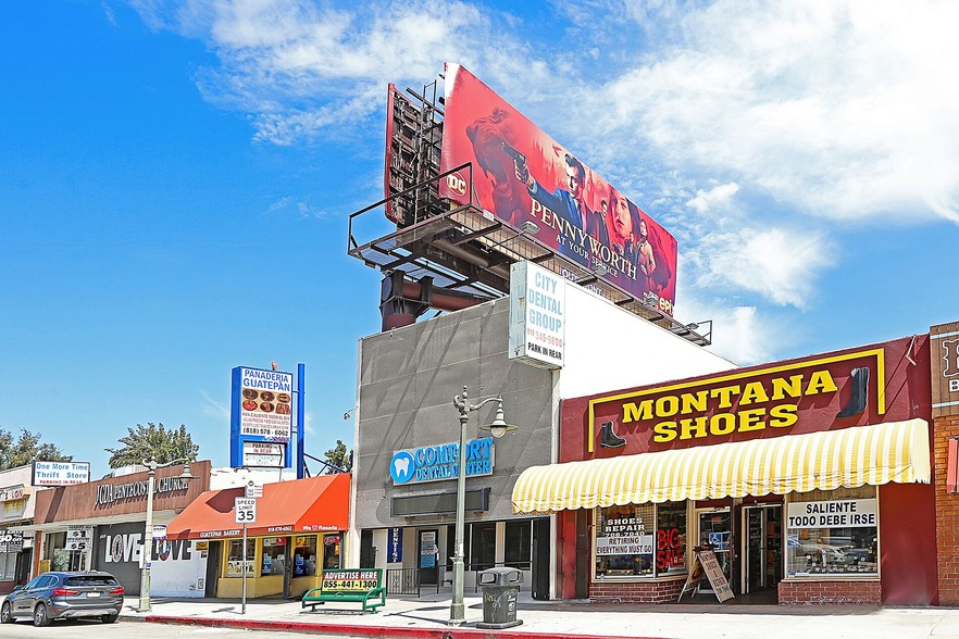 Primary Photo Of 18511 Sherman Way, Reseda Medical For Sale