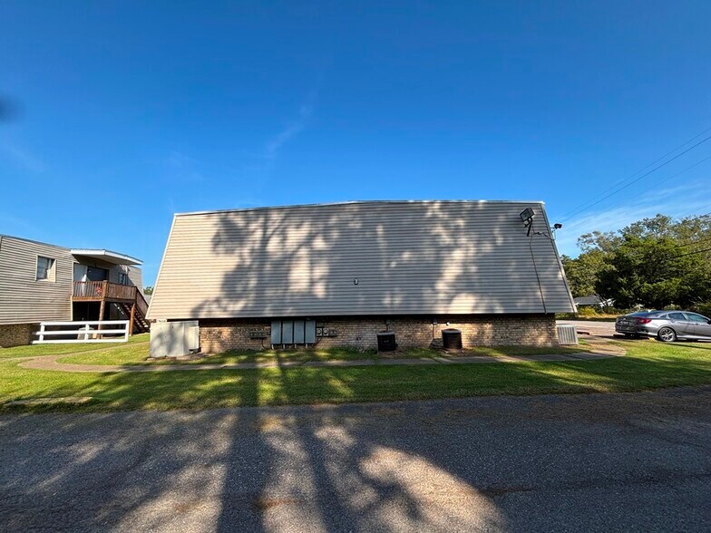 More Photos Of 475 S Denver St, Vidor Apartments For Sale