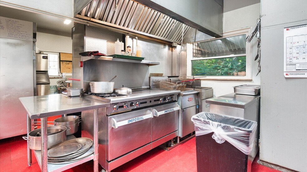 More Photos Of 4342-4348 Washington, Hooven Restaurant For Sale