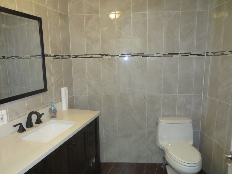 More Photos Of 286 E Main St, Somerville Medical For Lease
