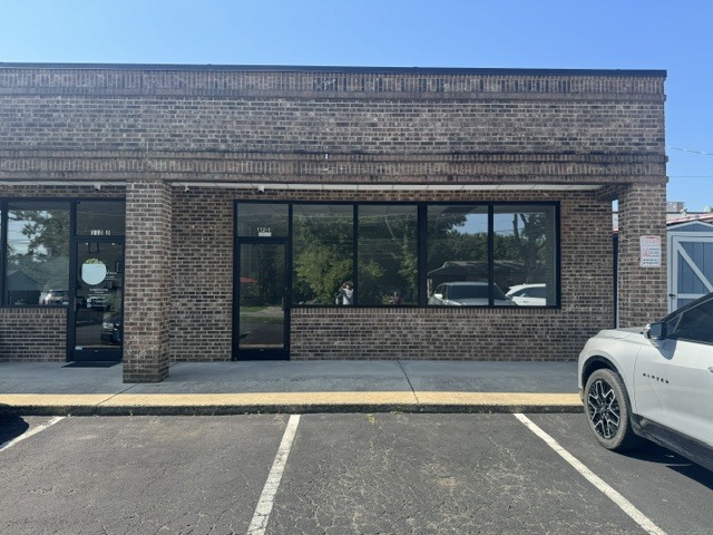 More Photos Of 112 Morris Dr, Harrisburg Freestanding For Lease