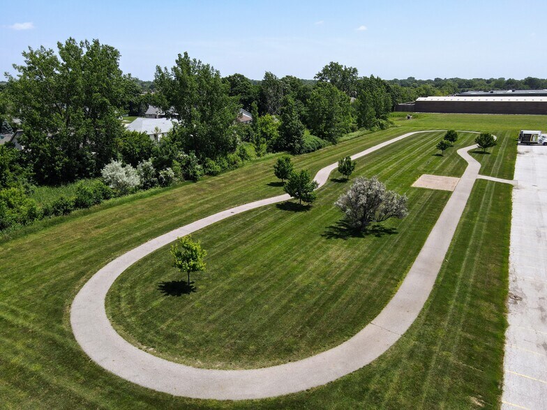 More Photos Of 6200 State St, Saginaw Office For Lease