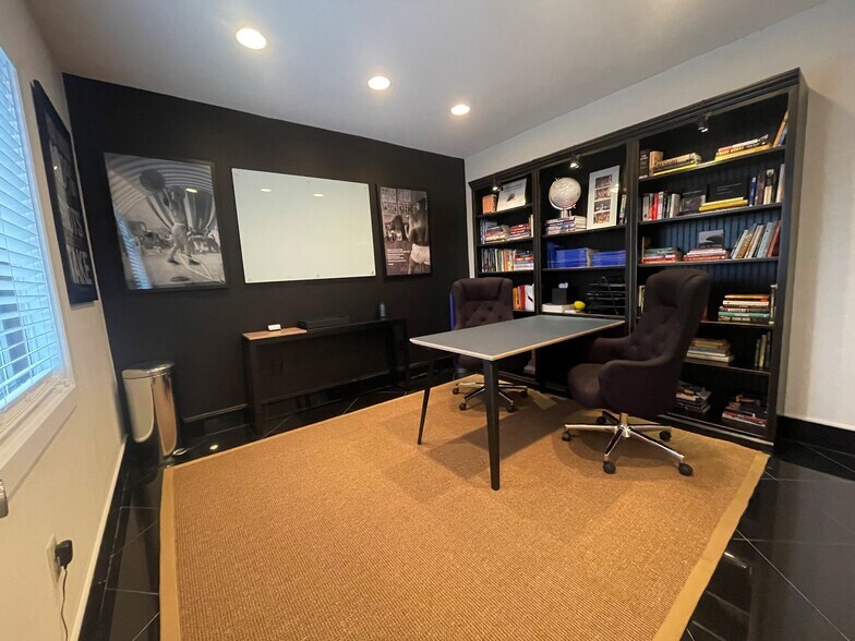 More Photos Of 1055 Dove Run Rd, Lexington Office For Lease
