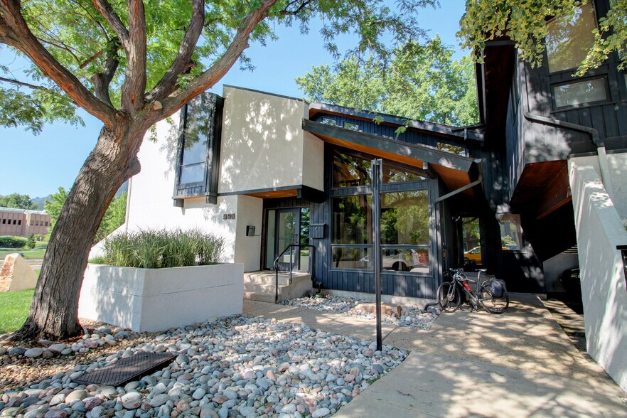 More Photos Of 595 Canyon Blvd, Boulder Office For Lease