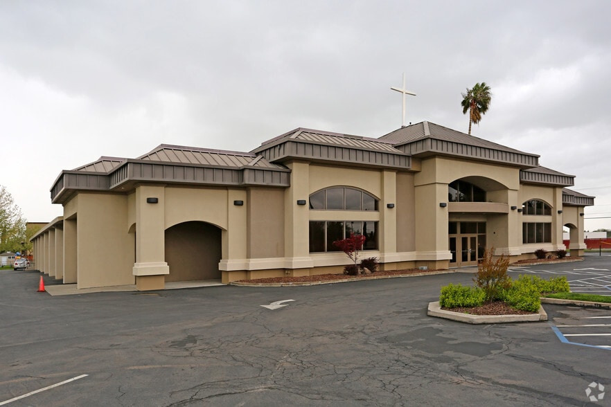 Primary Photo Of 6331 Watt Ave, North Highlands Religious Facility For Sale
