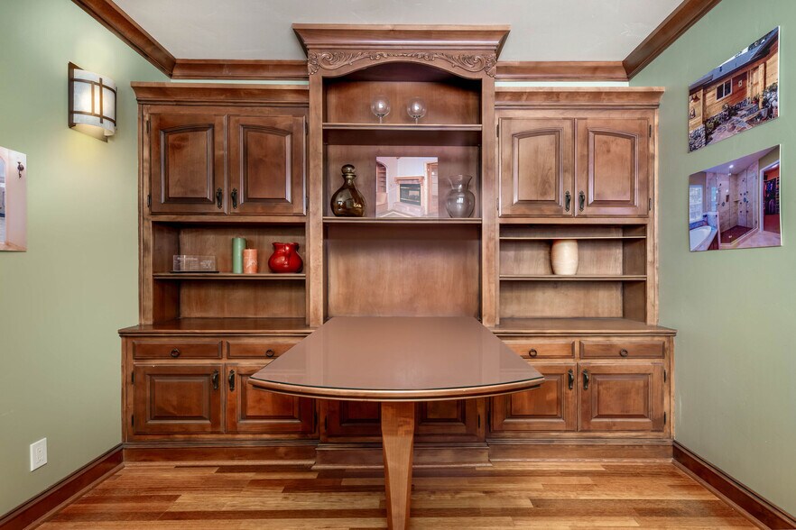 More Photos Of 1072 E Main St, Grass Valley Office For Sale