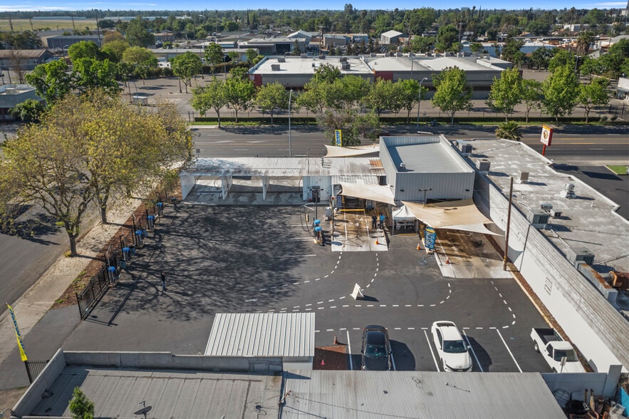 More Photos Of 1623 Yosemite Blvd, Modesto Carwash For Sale
