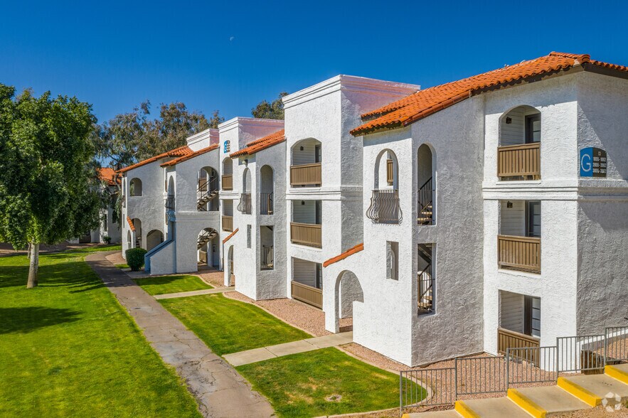 4722 E Bell Rd, Phoenix, AZ 85032 Apartments For Sale