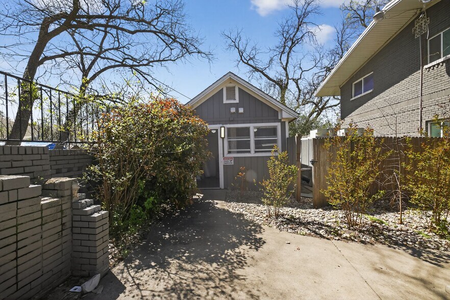 More Photos Of , Dallas Unknown For Sale