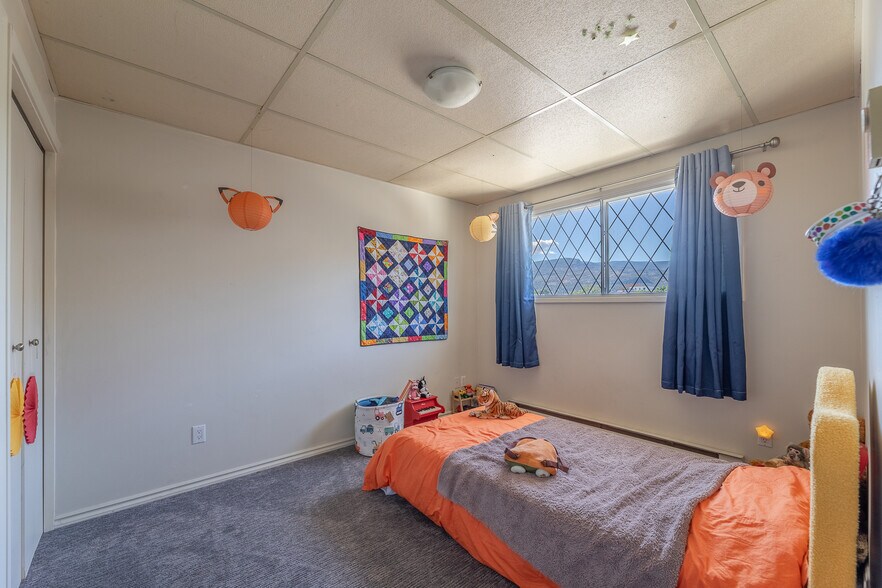 More Photos Of 157 Wade Av W, Penticton Apartments For Sale