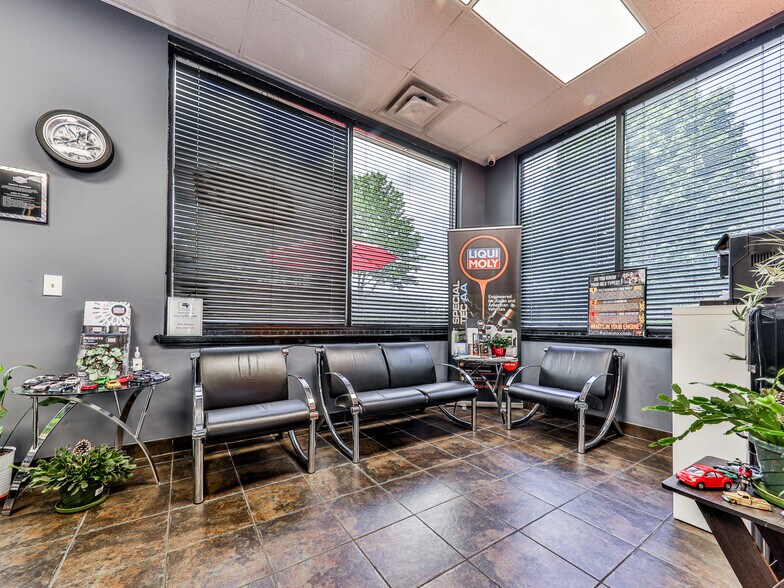 More Photos Of 4435 State Bridge Way, Alpharetta Auto Repair For Sale